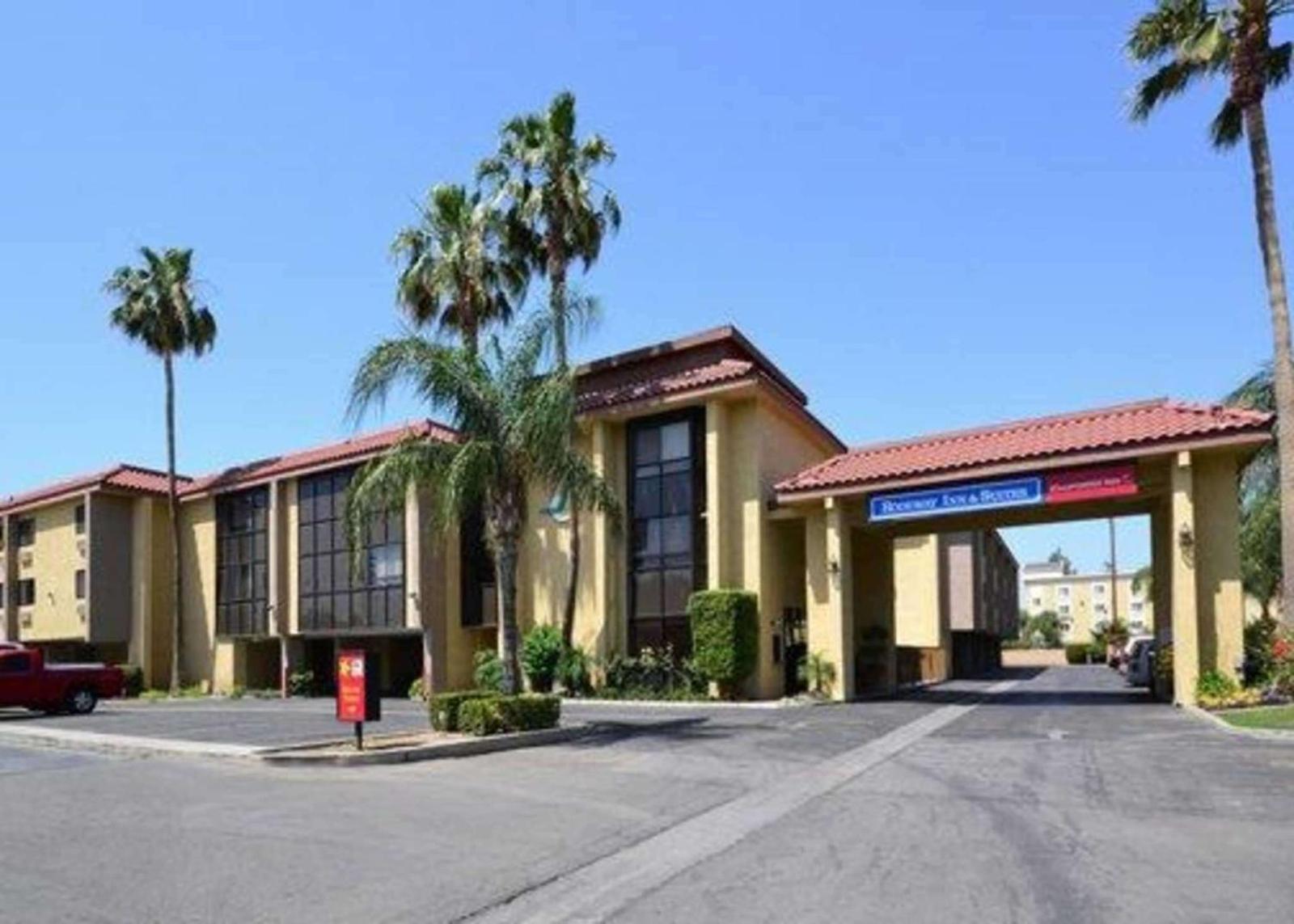 California Inn y Suites Bakersfield