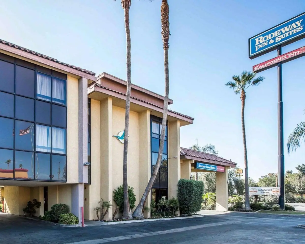 California Inn and Suites Bakersfield Main image