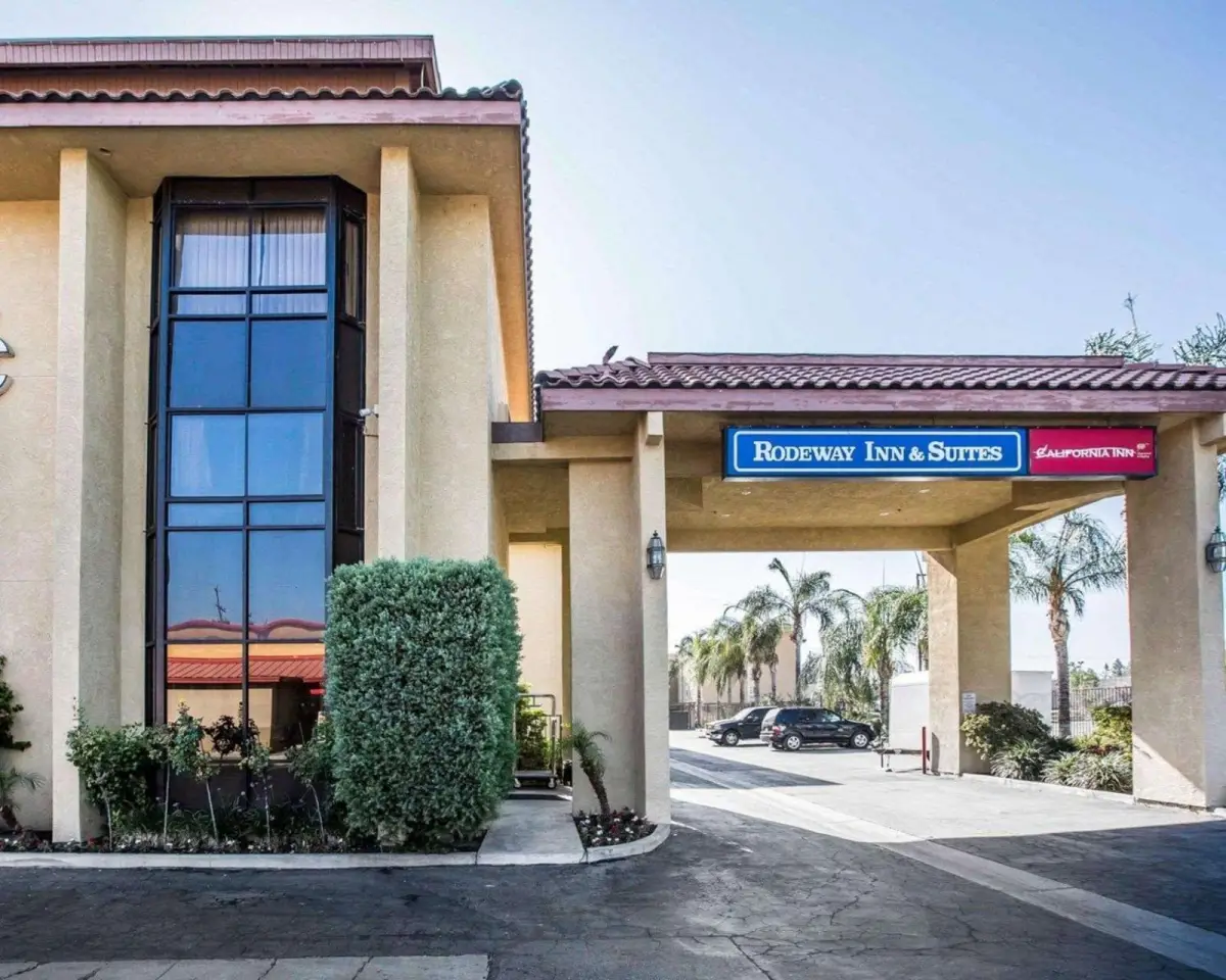 California Inn and Suites Bakersfield Main image